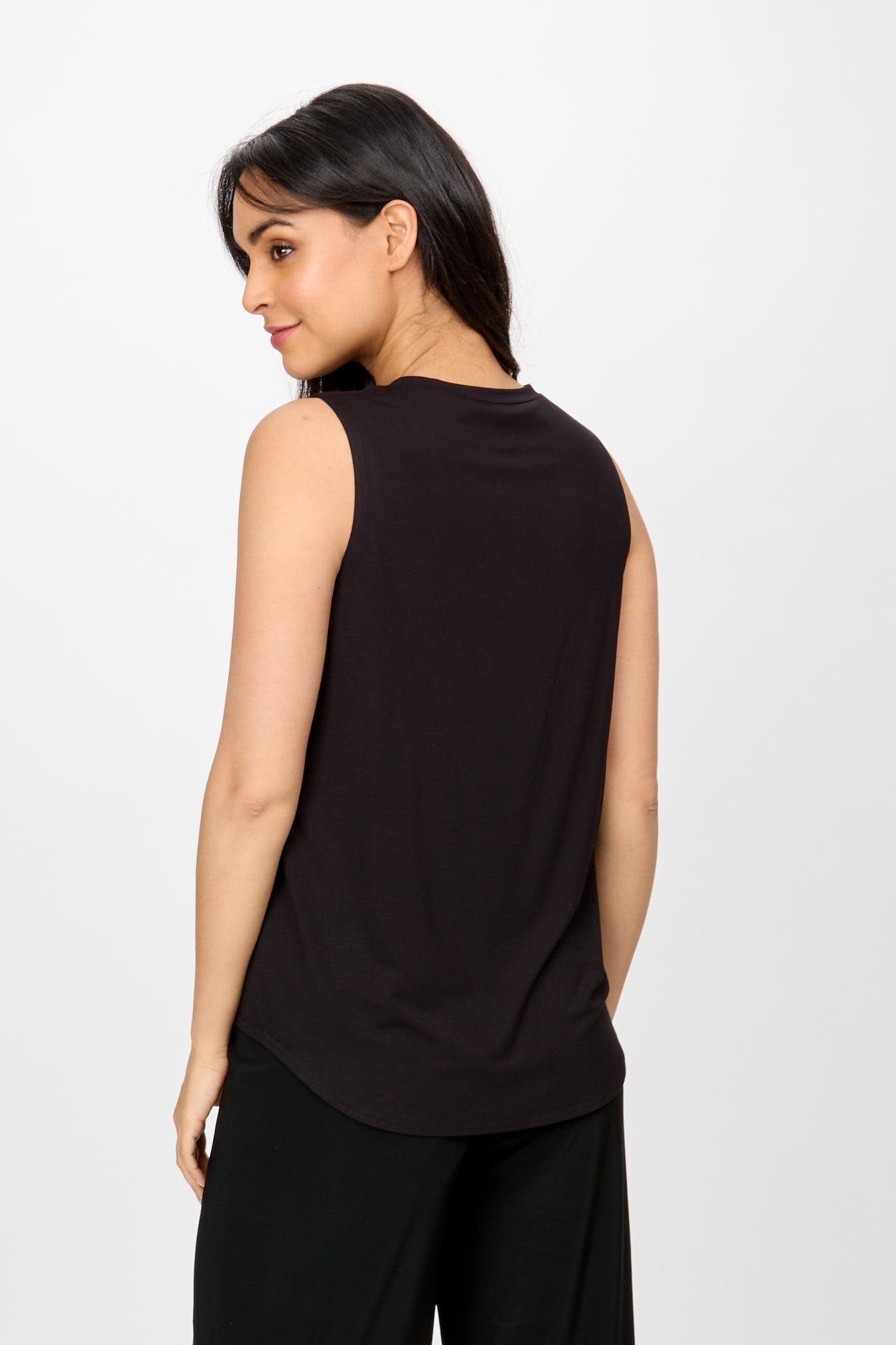 JOSEPH RIBKOFF Sleeveless Top