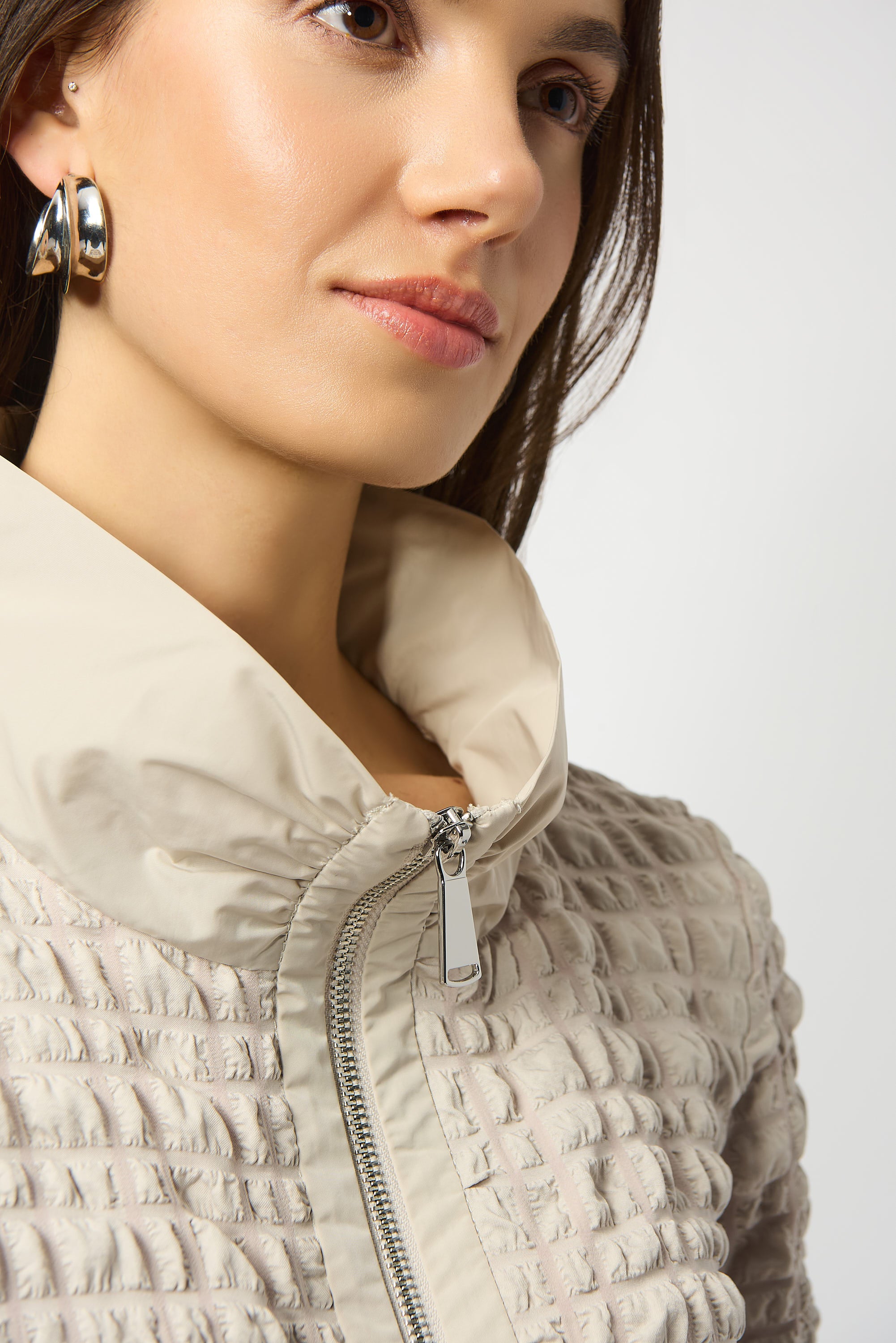 JOSEPH RIBKOFF Bubble Style Blouse