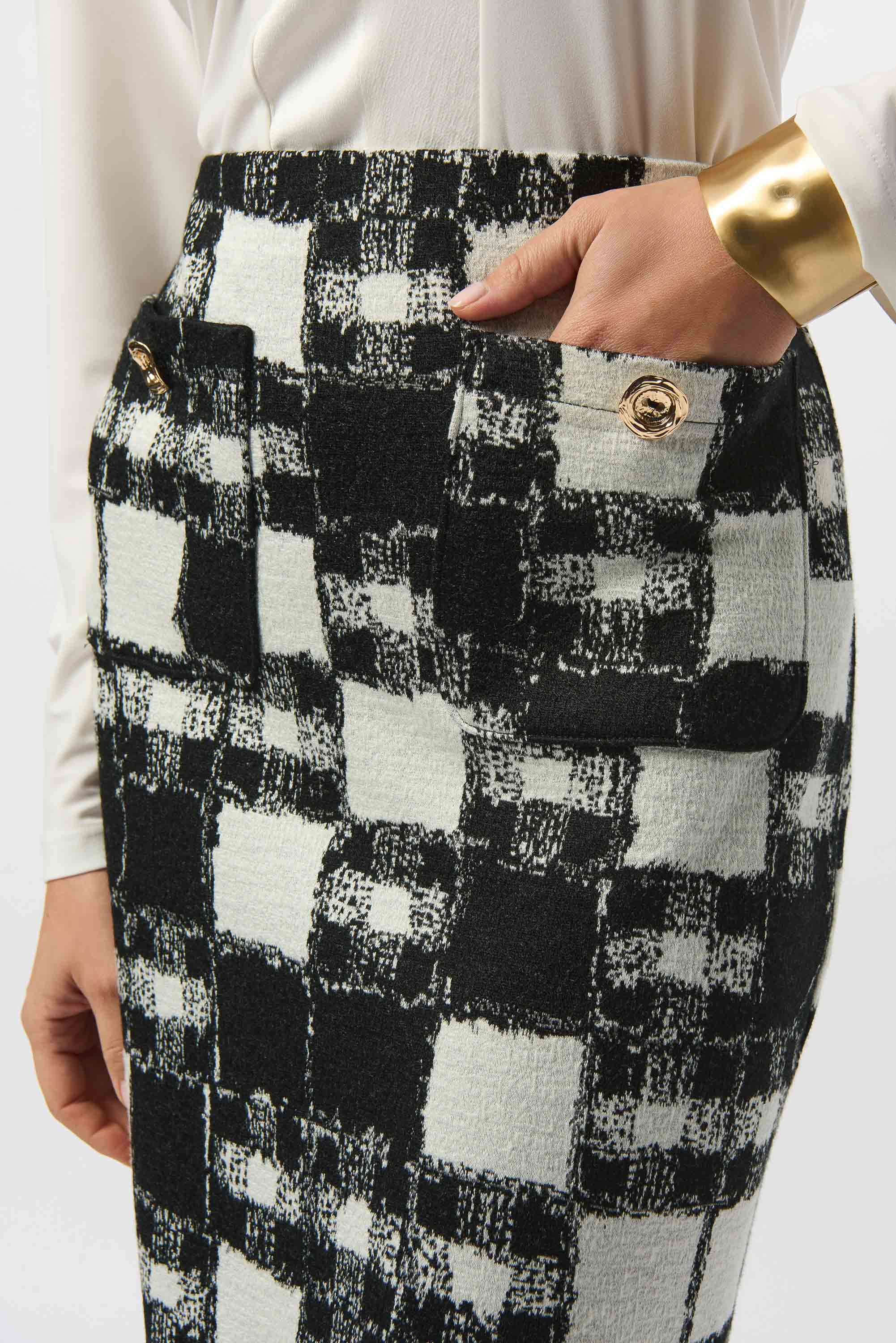 JOSEPH RIBKOFF Patterned Skirt