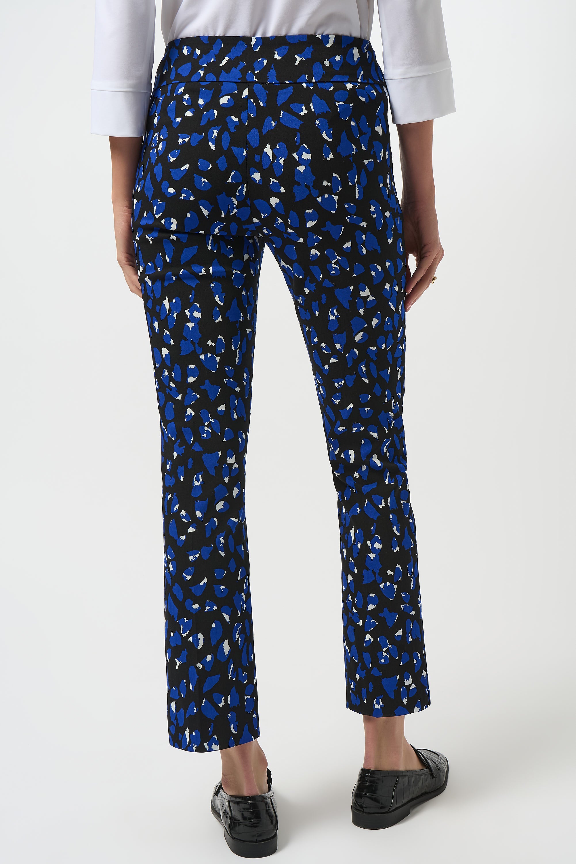 JOSEPH RIBKOFF Patterned Pant