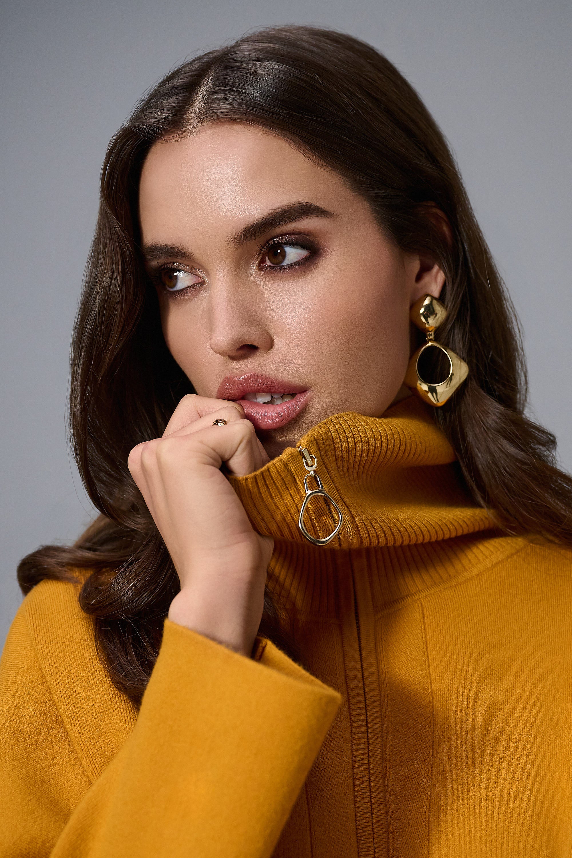 JOSEPH RIBKOFF Pullover Sweater