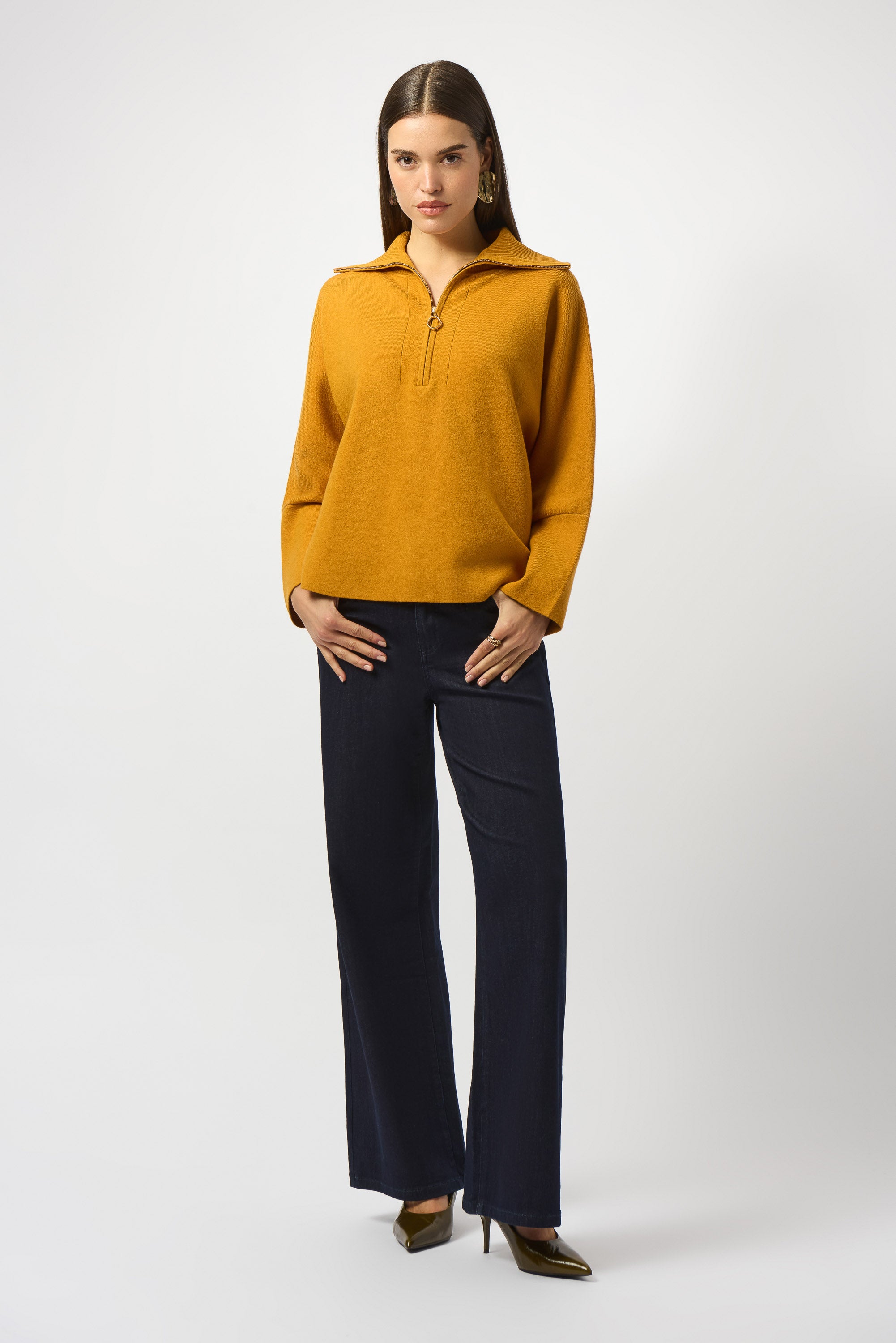 JOSEPH RIBKOFF Pullover Sweater