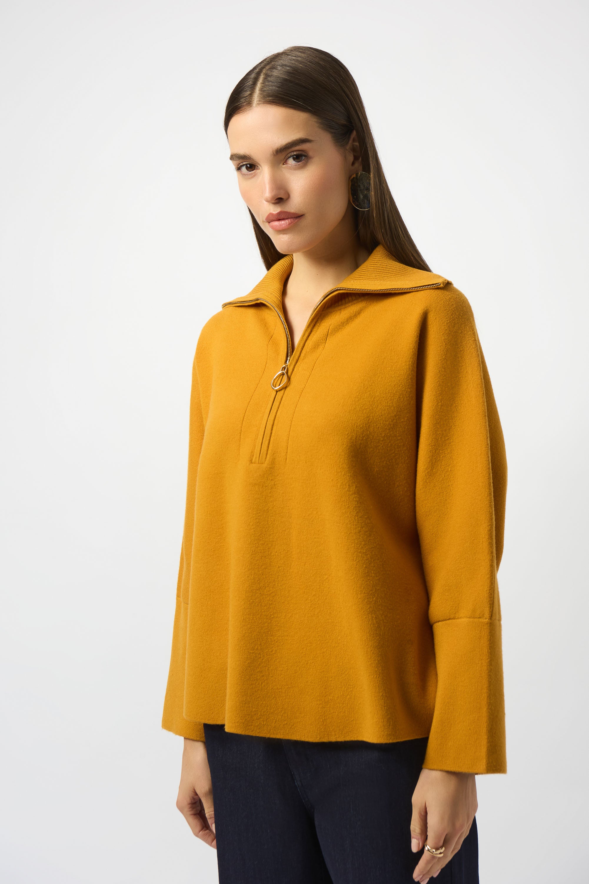 JOSEPH RIBKOFF Pullover Sweater