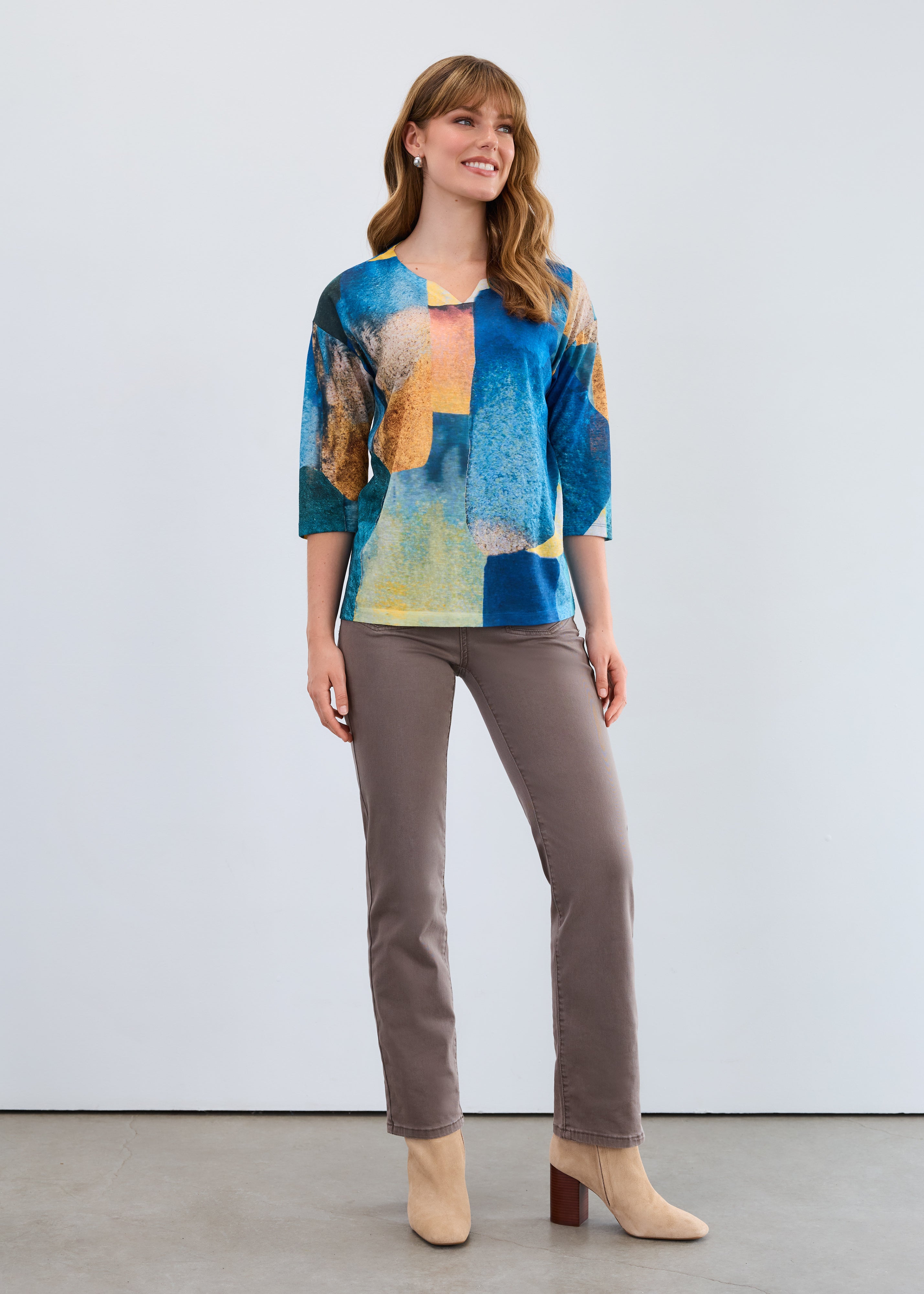 FDJ 3/4 Notch Neck Top