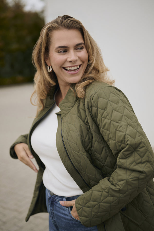 KAFFE CURVE Quilted Jacket