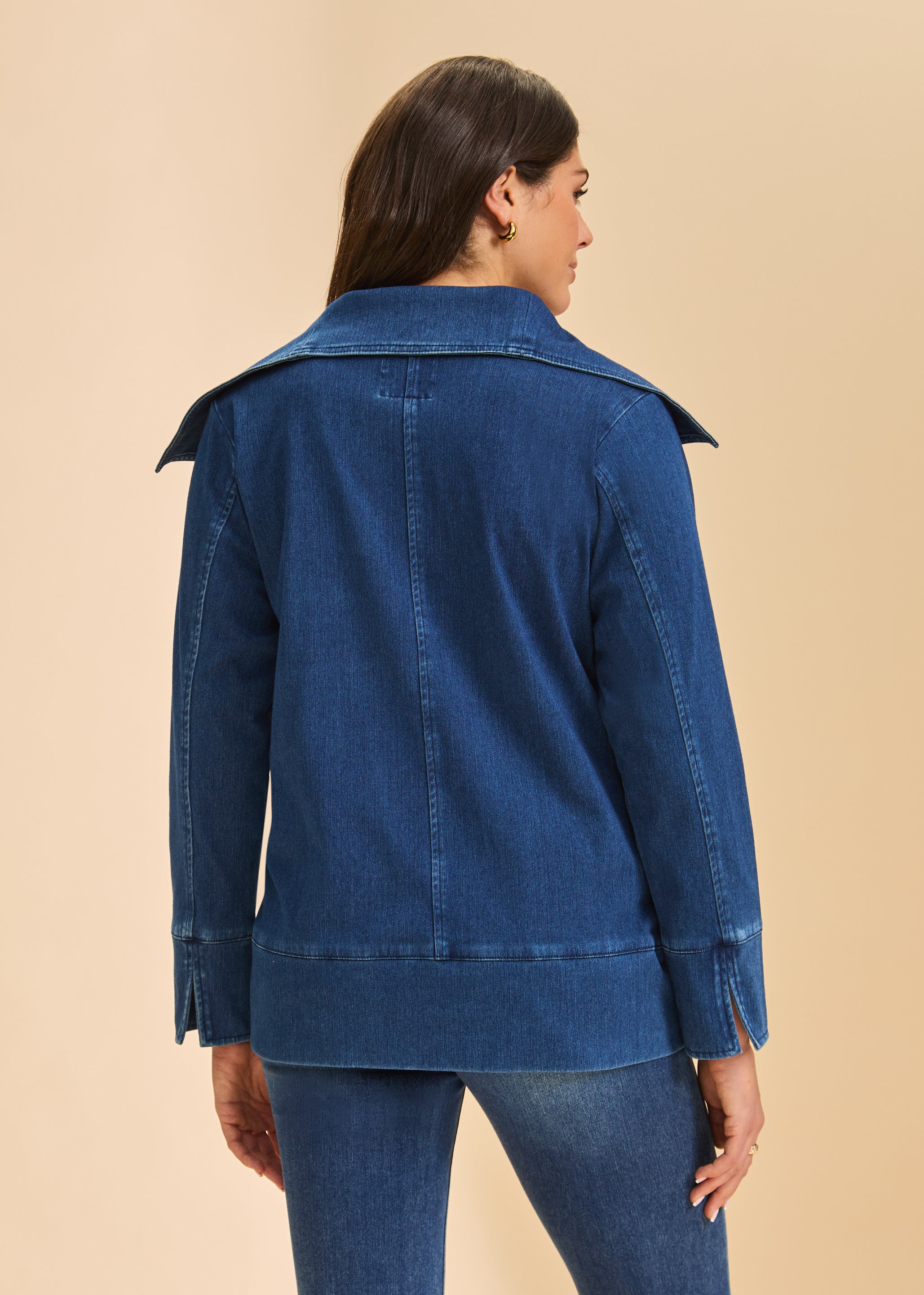 FDJ Denim Jacket with a Wide Lapel