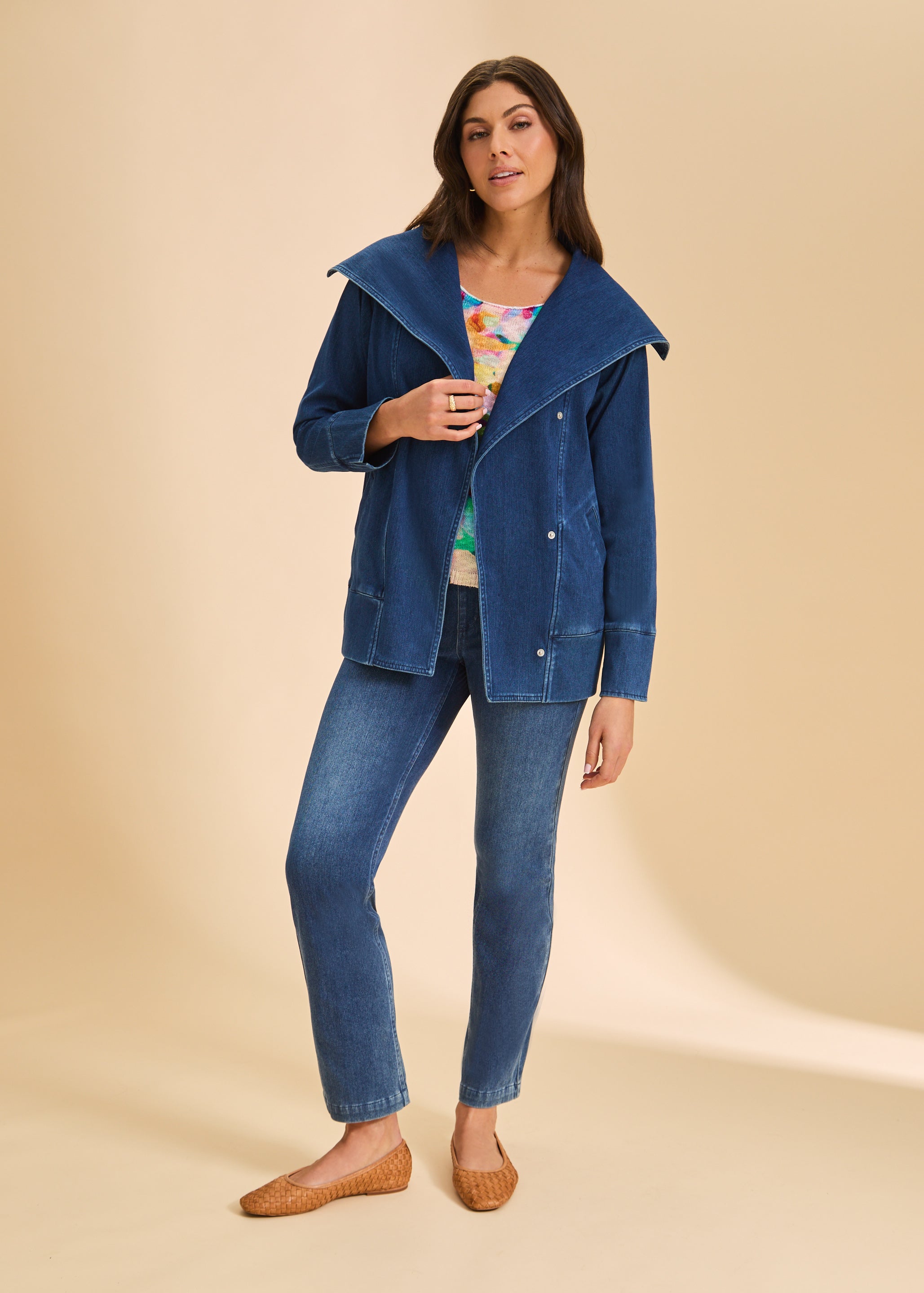 FDJ Denim Jacket with a Wide Lapel