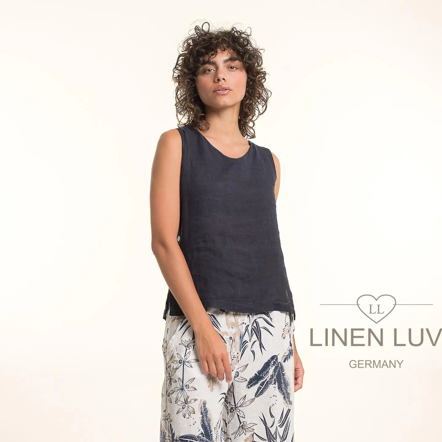 LINEN LUV Sleeveless Blouse