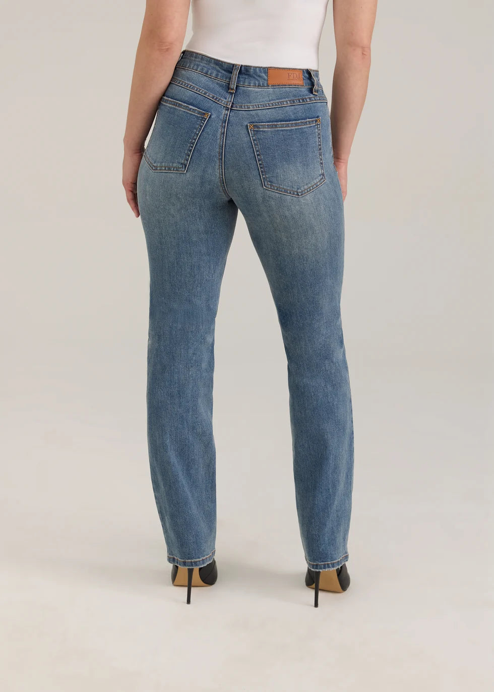 FDJ Olivia Straight Leg Denim Vintage Wash