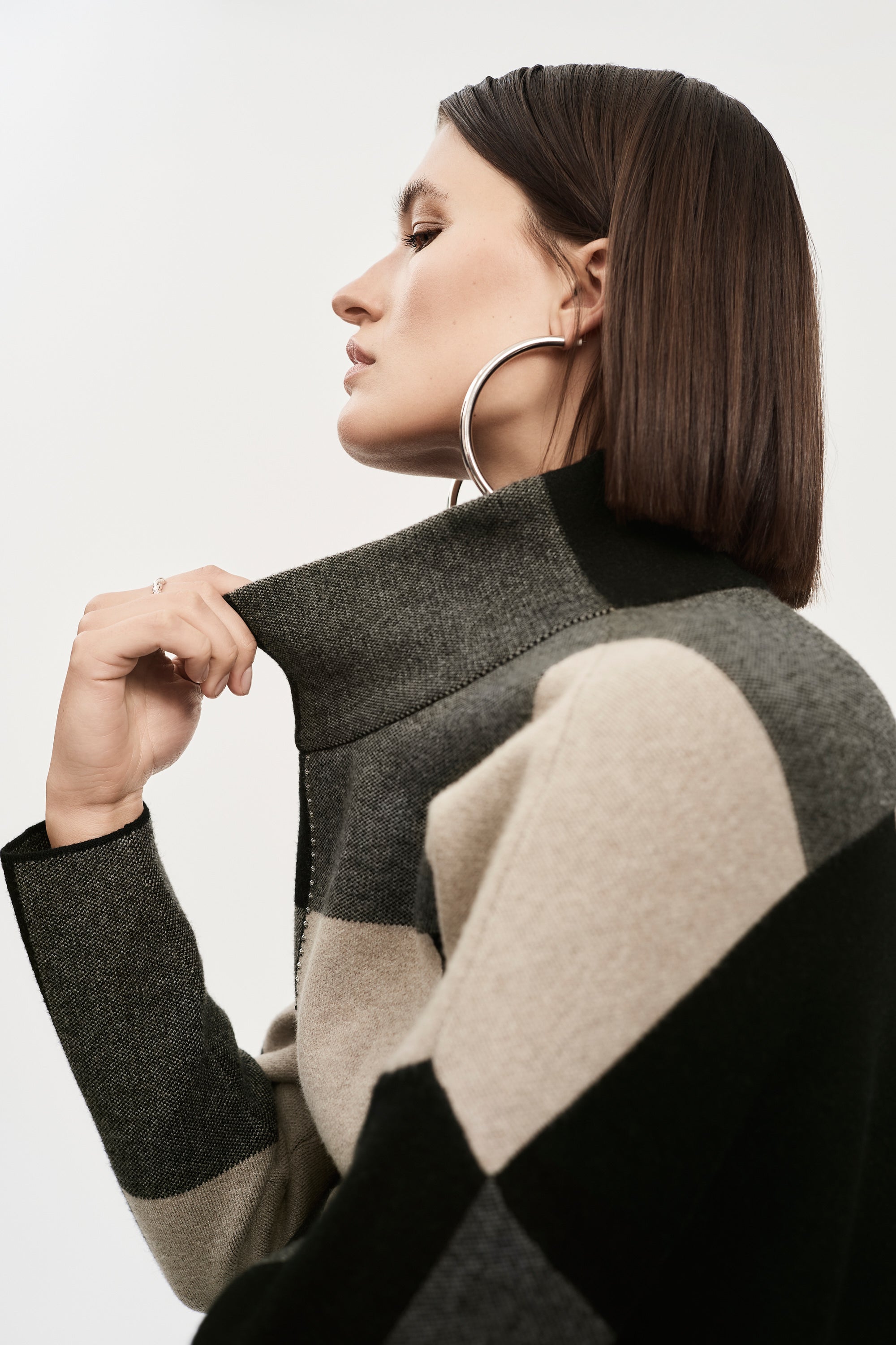 JOSEPH RIBKOFF Colour Block Sweater