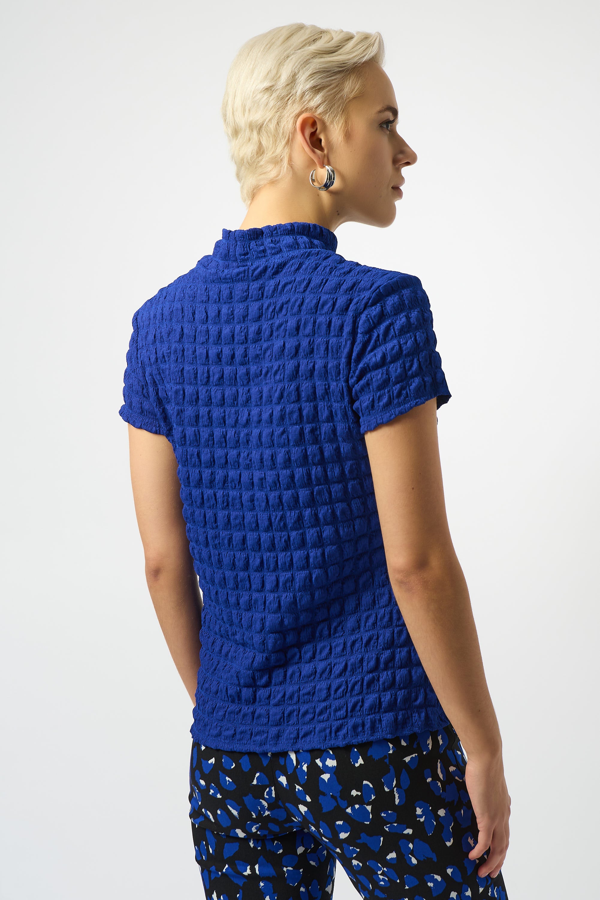 JOSEPH RIBKOFF Short Sleeve Pullover