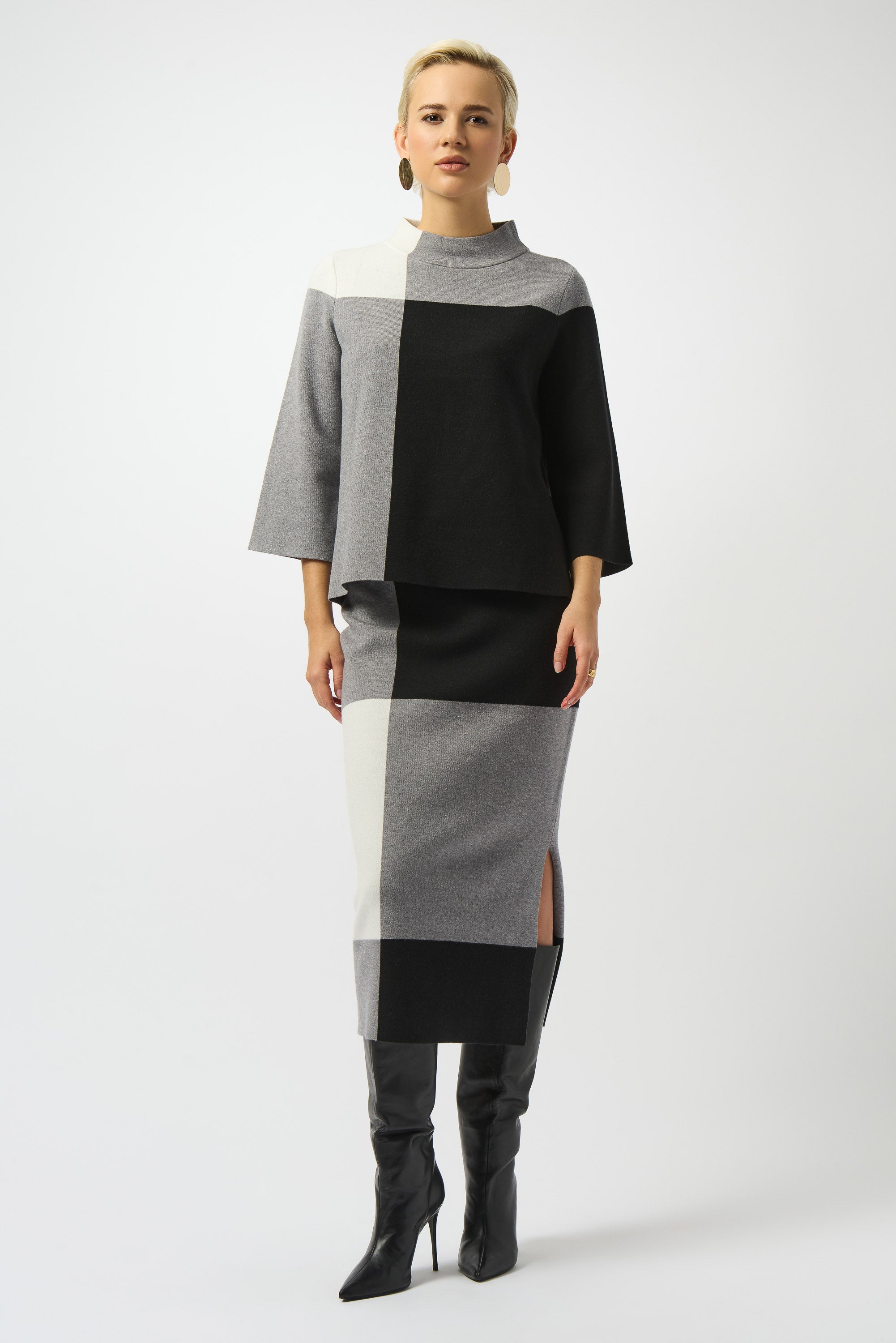 JOSEPH RIBKOFF Colour Block Sweater