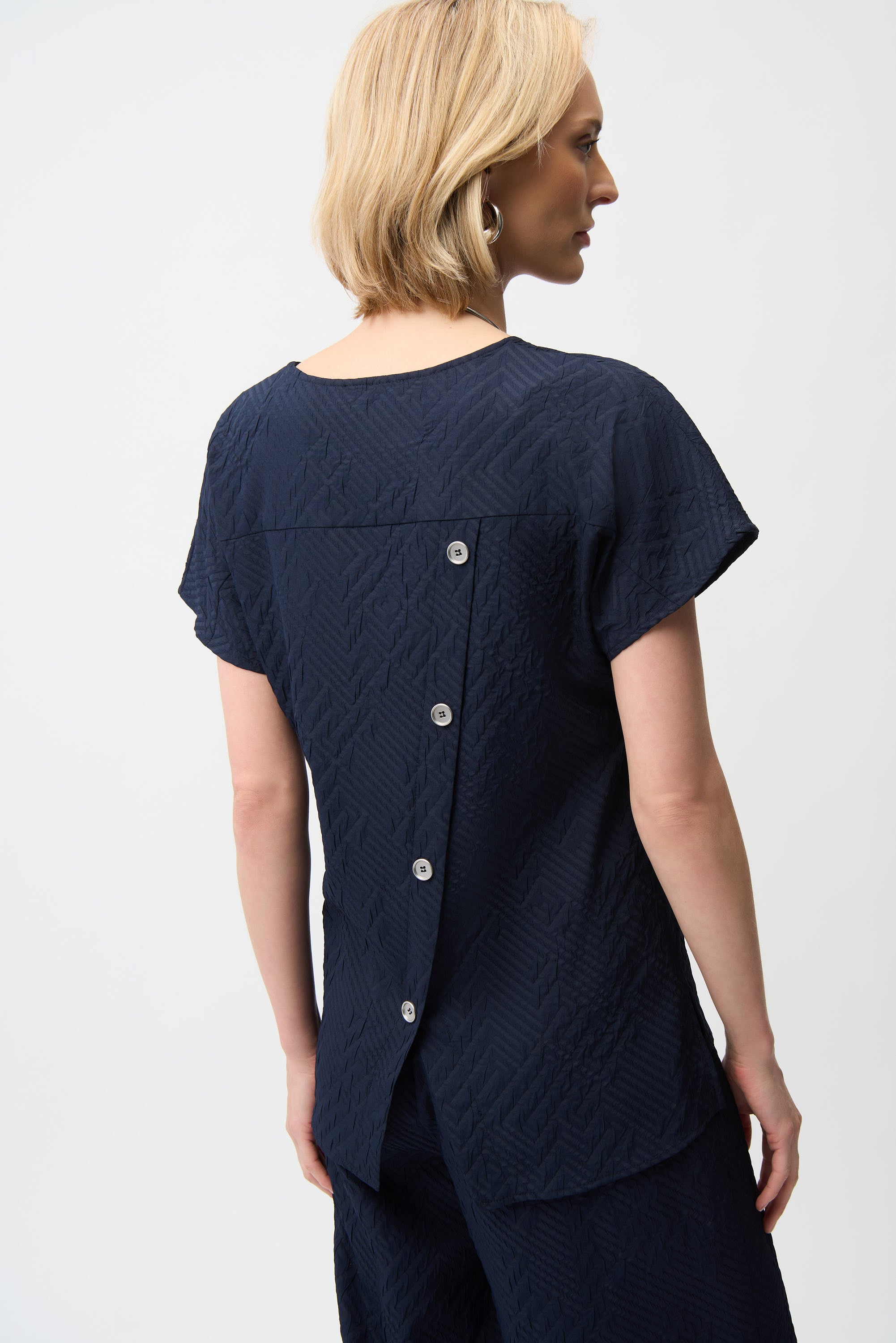 JOSEPH RIBKOFF Short Sleeve Blouse