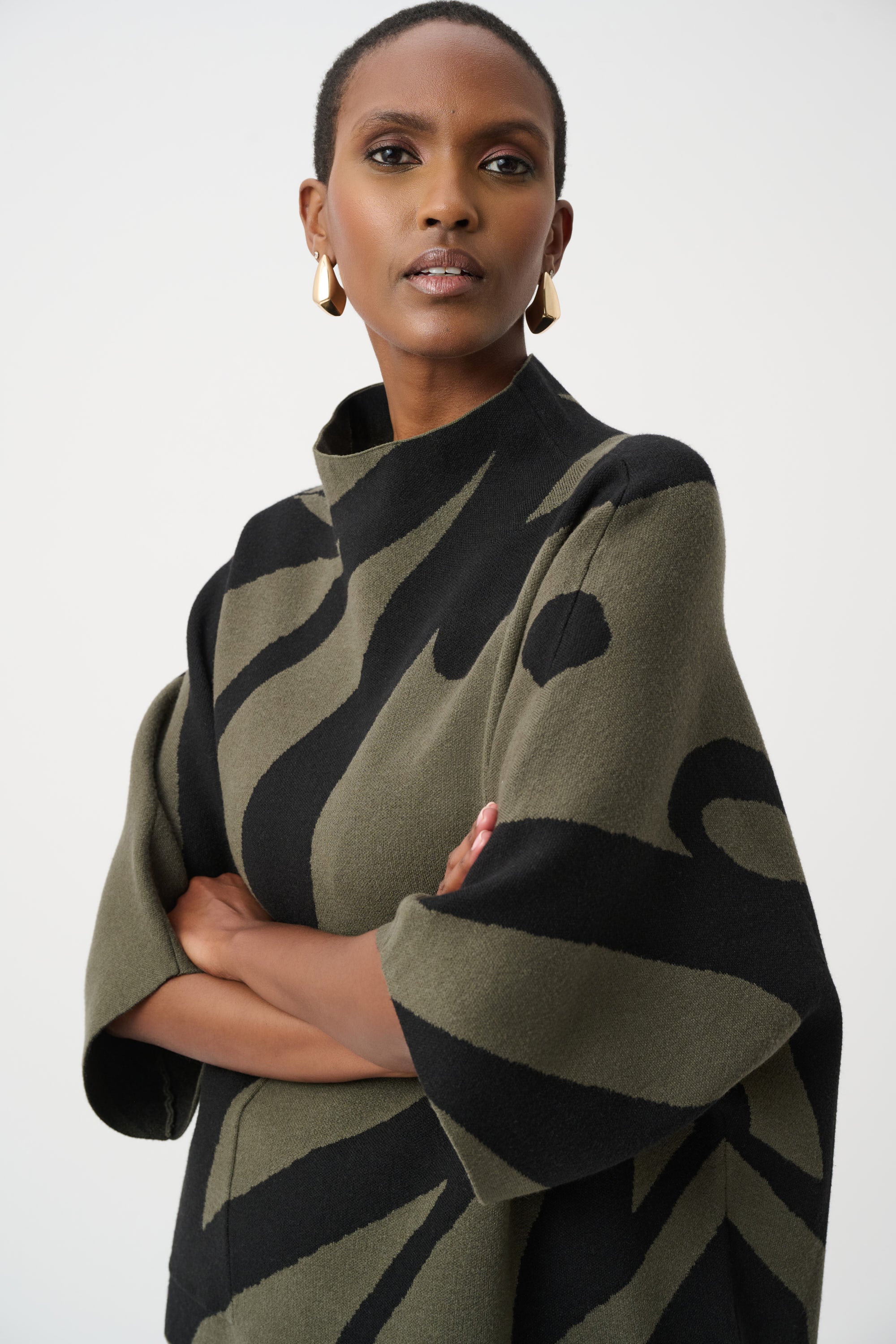 JOSEPH RIBKOFF Abstract Jacquard Sweater
