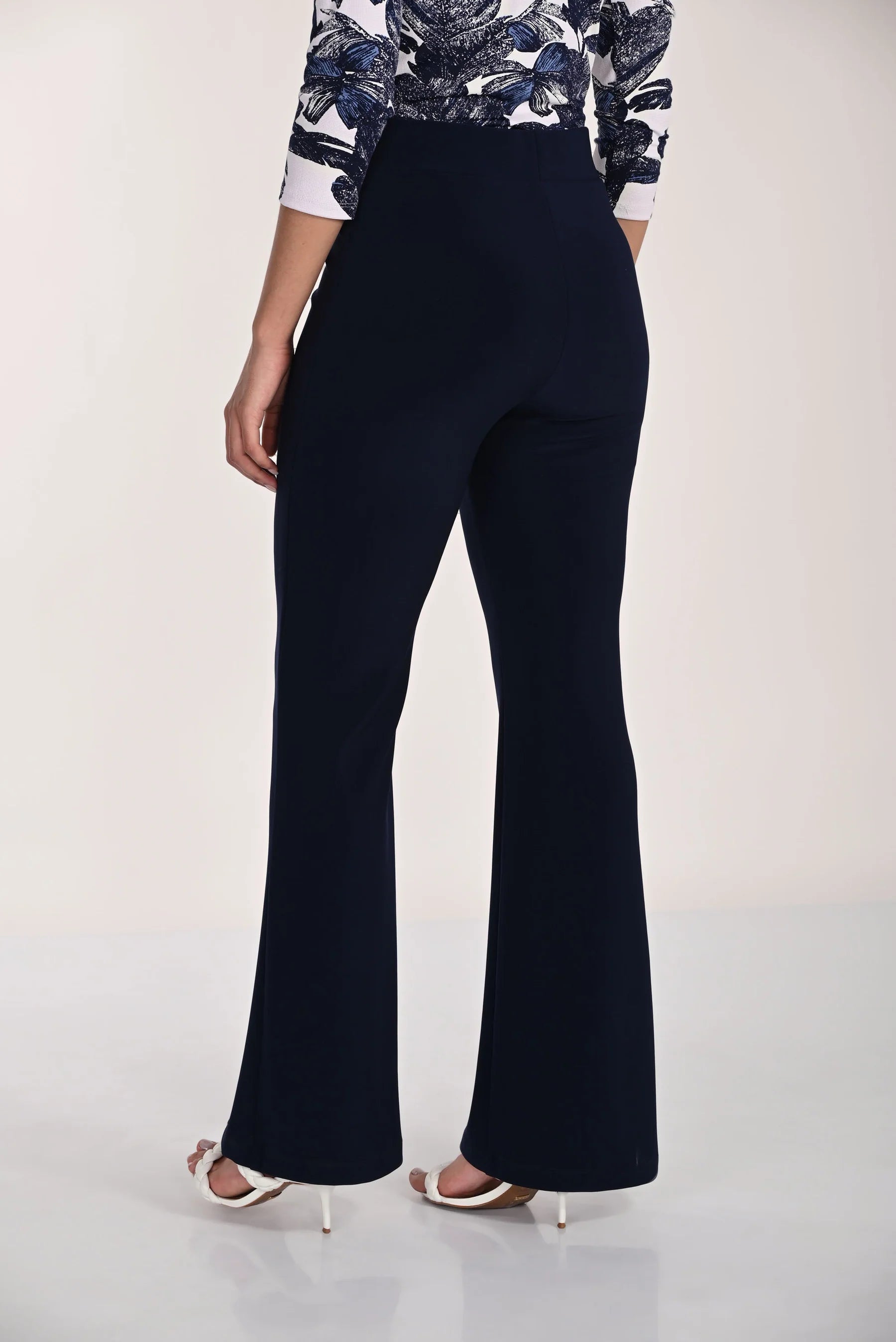 FRANK LYMAN  Fit and Flare Trousers