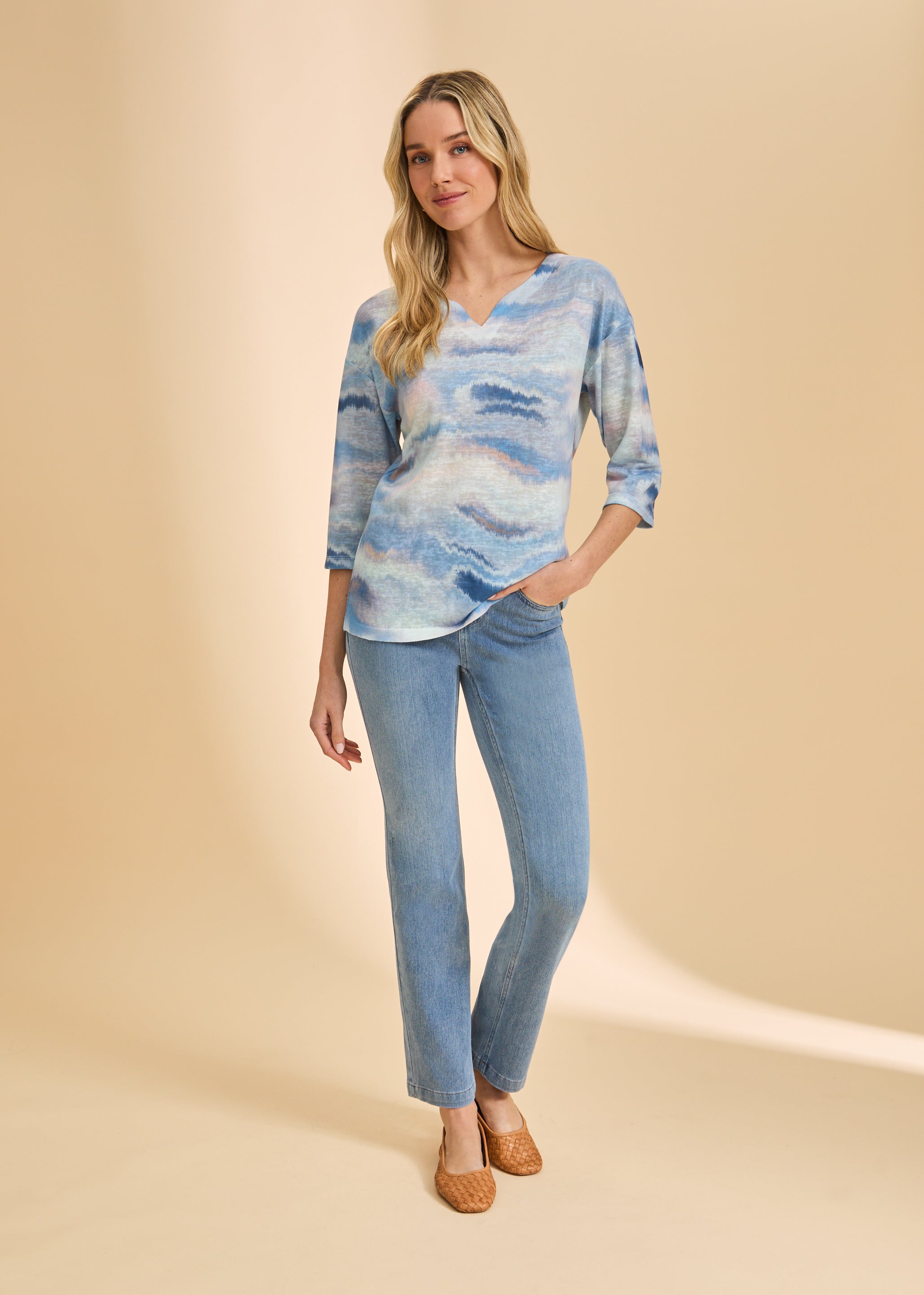 FDJ 3/4 Sleeve Notch Neck Top