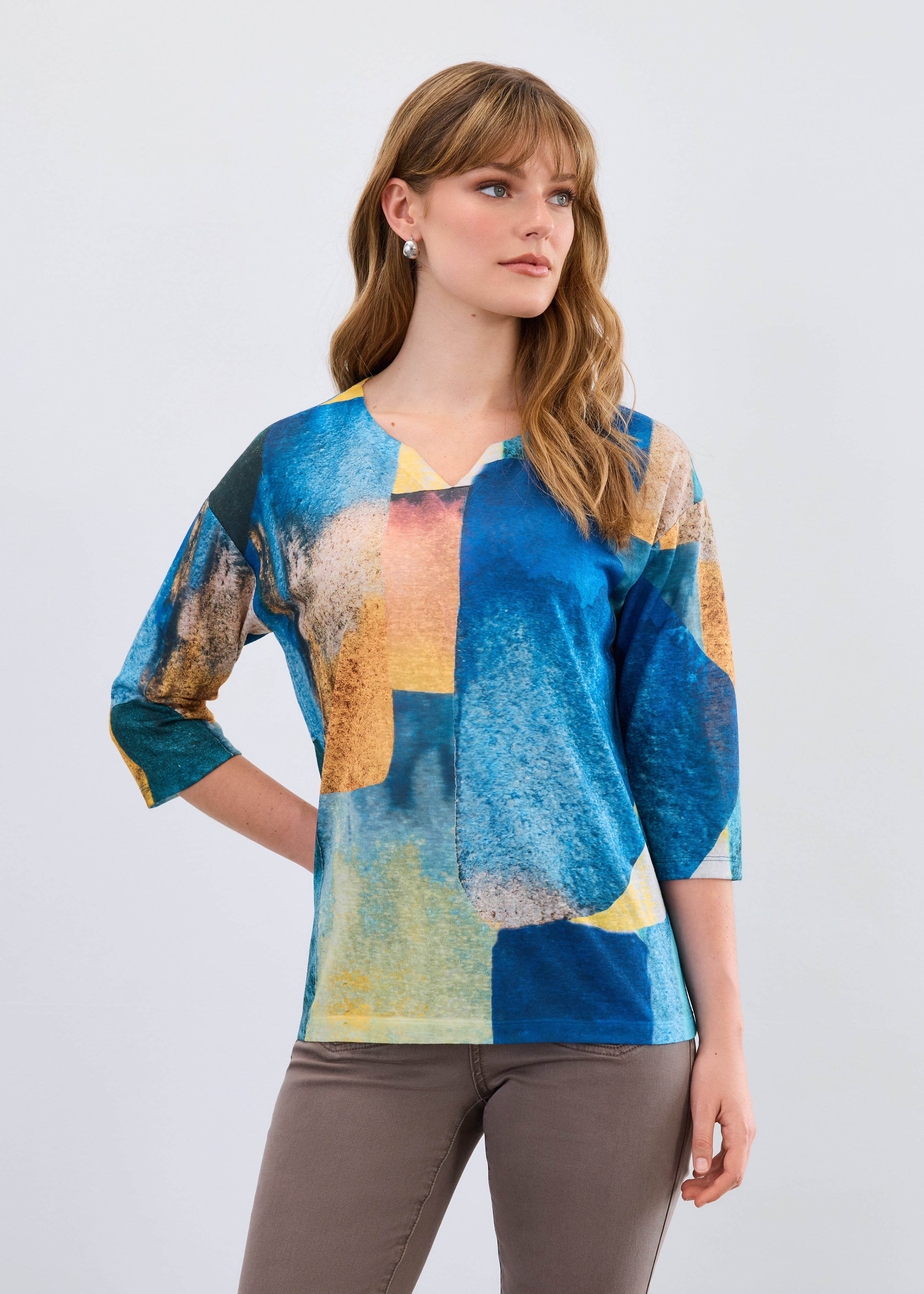 FDJ 3/4 Notch Neck Top