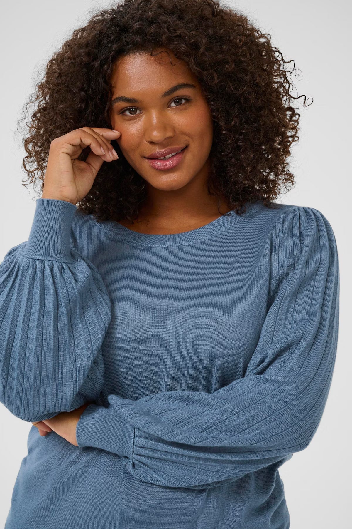 KAFFE CURVE Pleated Sleeve Sweater