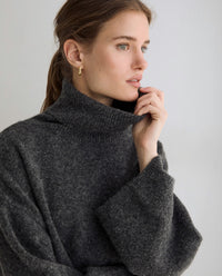 YERSE Part Wool Pullover Sweater