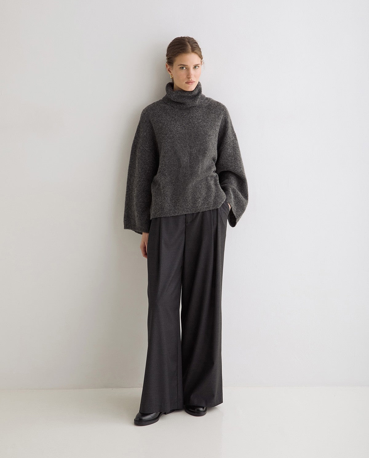 YERSE Part Wool Pullover Sweater