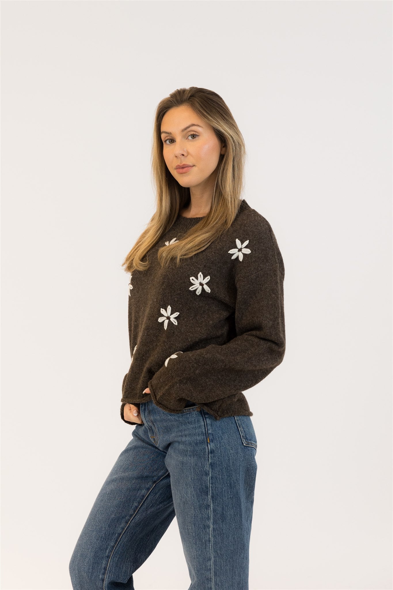 LYLA + LUXE Aiden Daisy Sweater