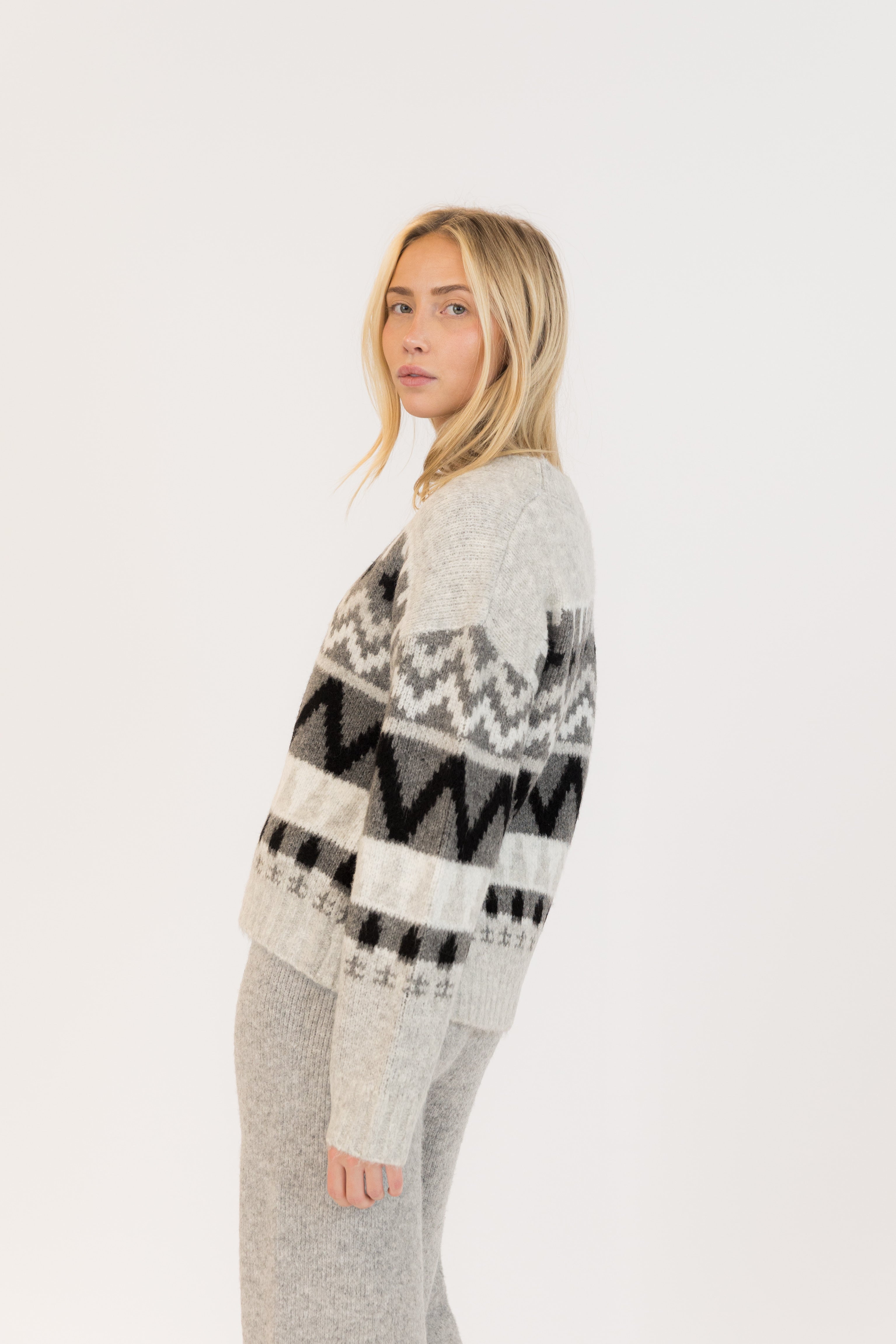 LYLA + LUXE Landen Sweater