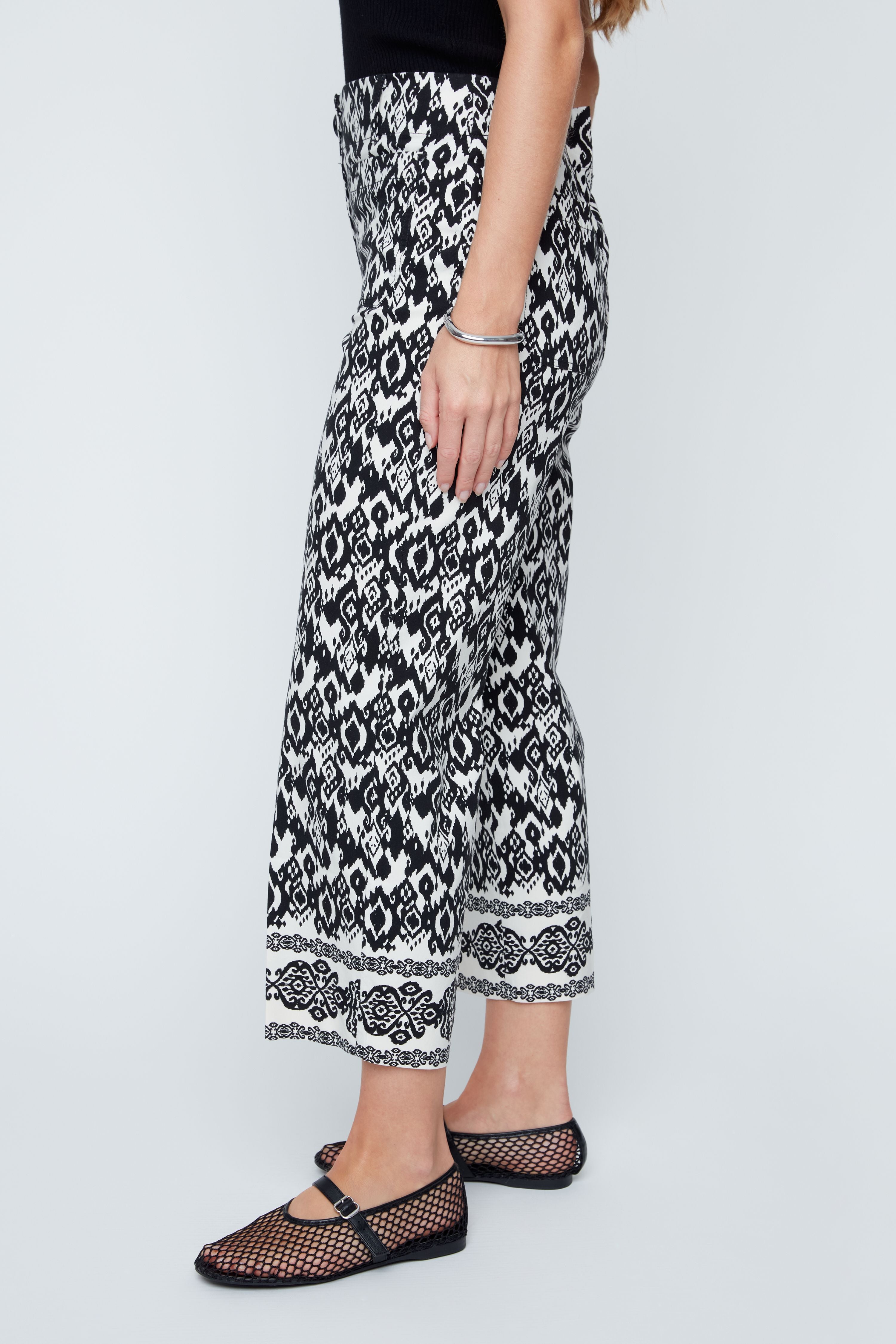 RENUAR Patterned Pants