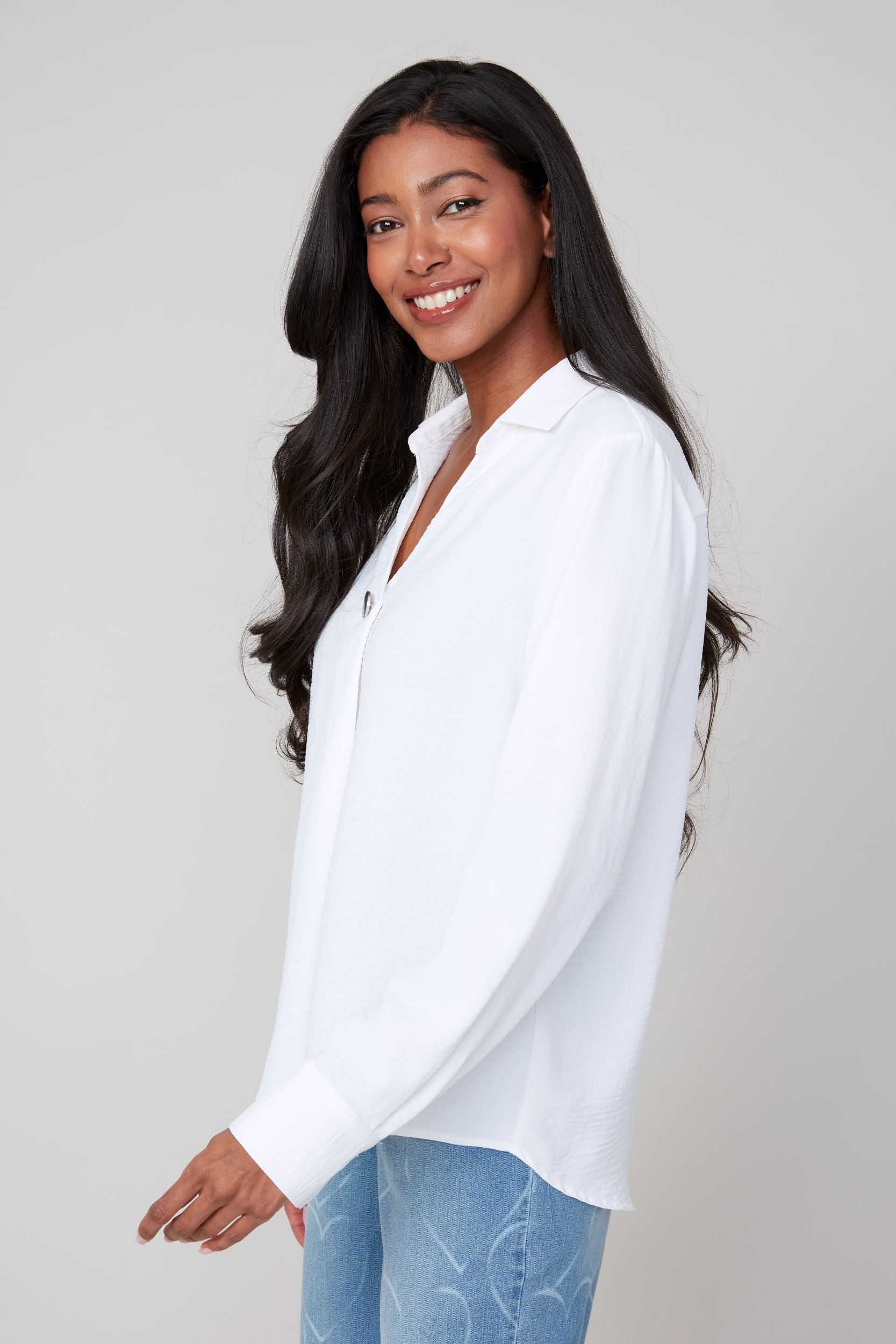 RENUAR Flowy Blouse
