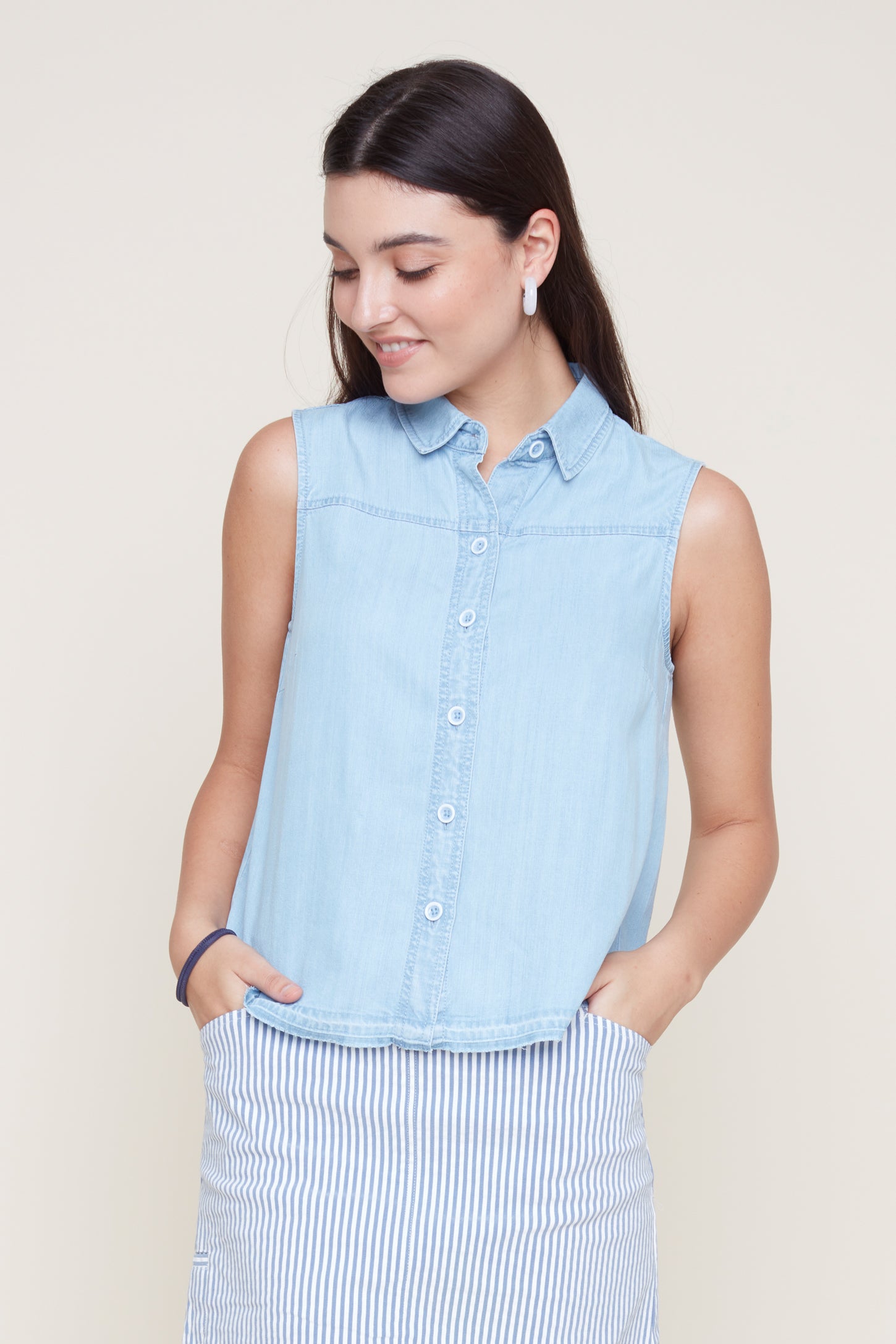 RENUAR Tencel Sleeveless Blouse