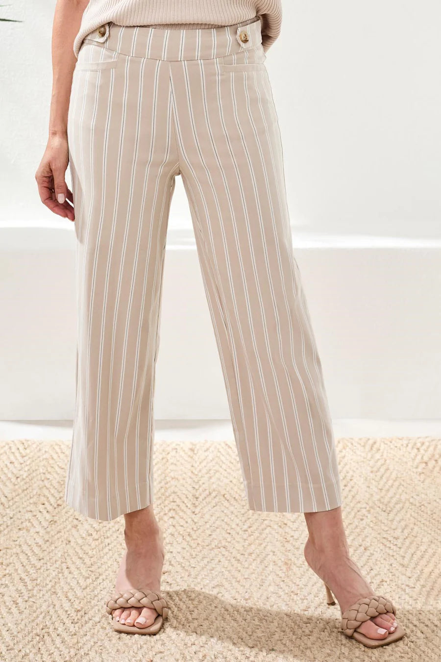 TRIBAL Cropped Pull-on Pant